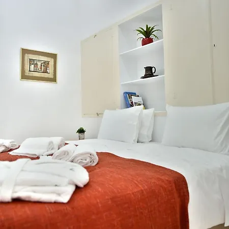 Douskos Port House 4* Hydra (Saronic Islands)