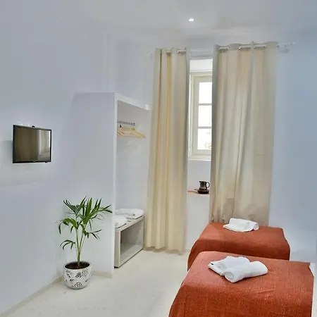 Douskos Port House 4* Hydra (Saronic Islands)