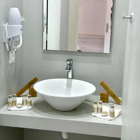 Douskos Port House 4* Hydra (Saronic Islands)